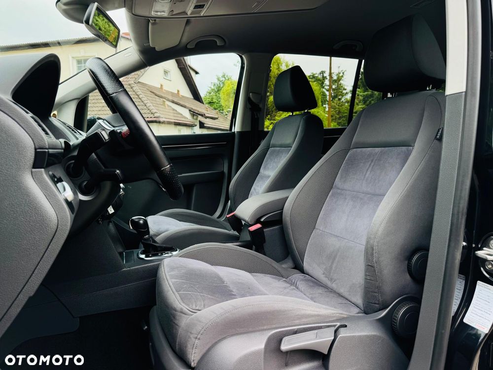 Volkswagen Touran 2.0 TDI DPF Highline DSG - 27