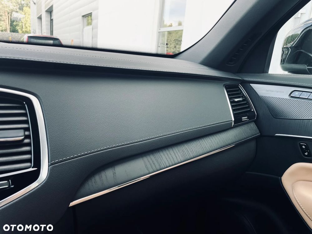 Volvo XC 90 T8 AWD Plug-In Hybrid Plus Bright 7os - 18