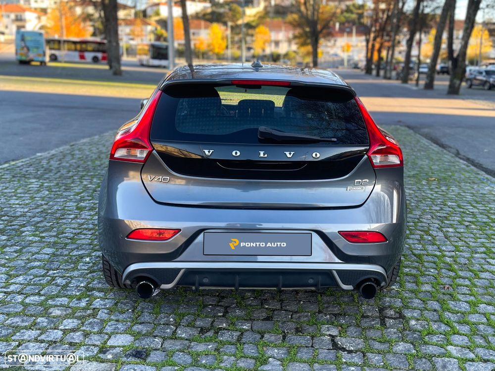 Volvo V40 D2 R Design - 3