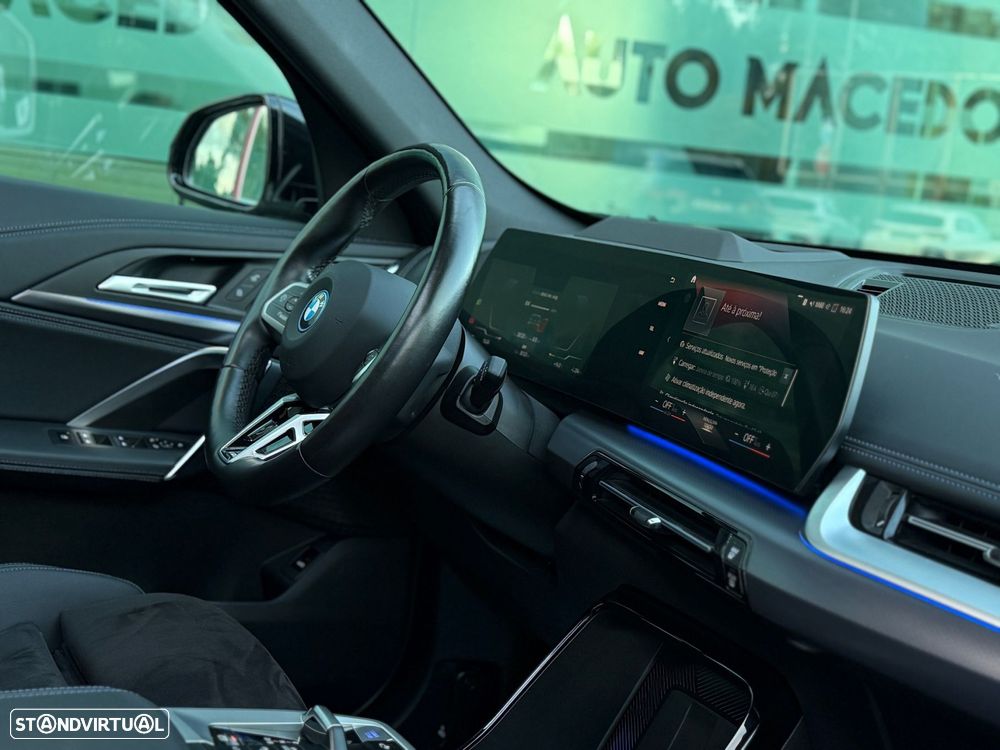 BMW iX1 xDrive30 M Sport Pack - 10