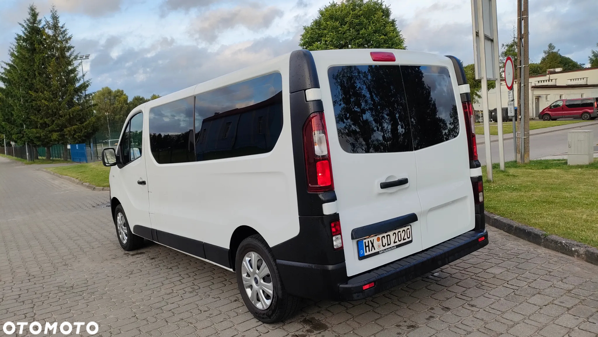 Opel Vivaro 1.6 D (CDTI) L2H1 - 21