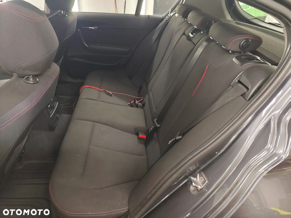 BMW Seria 1 120d Sport Line - 14