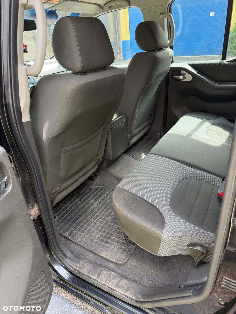 Nissan Navara 2.5 D LE - 10
