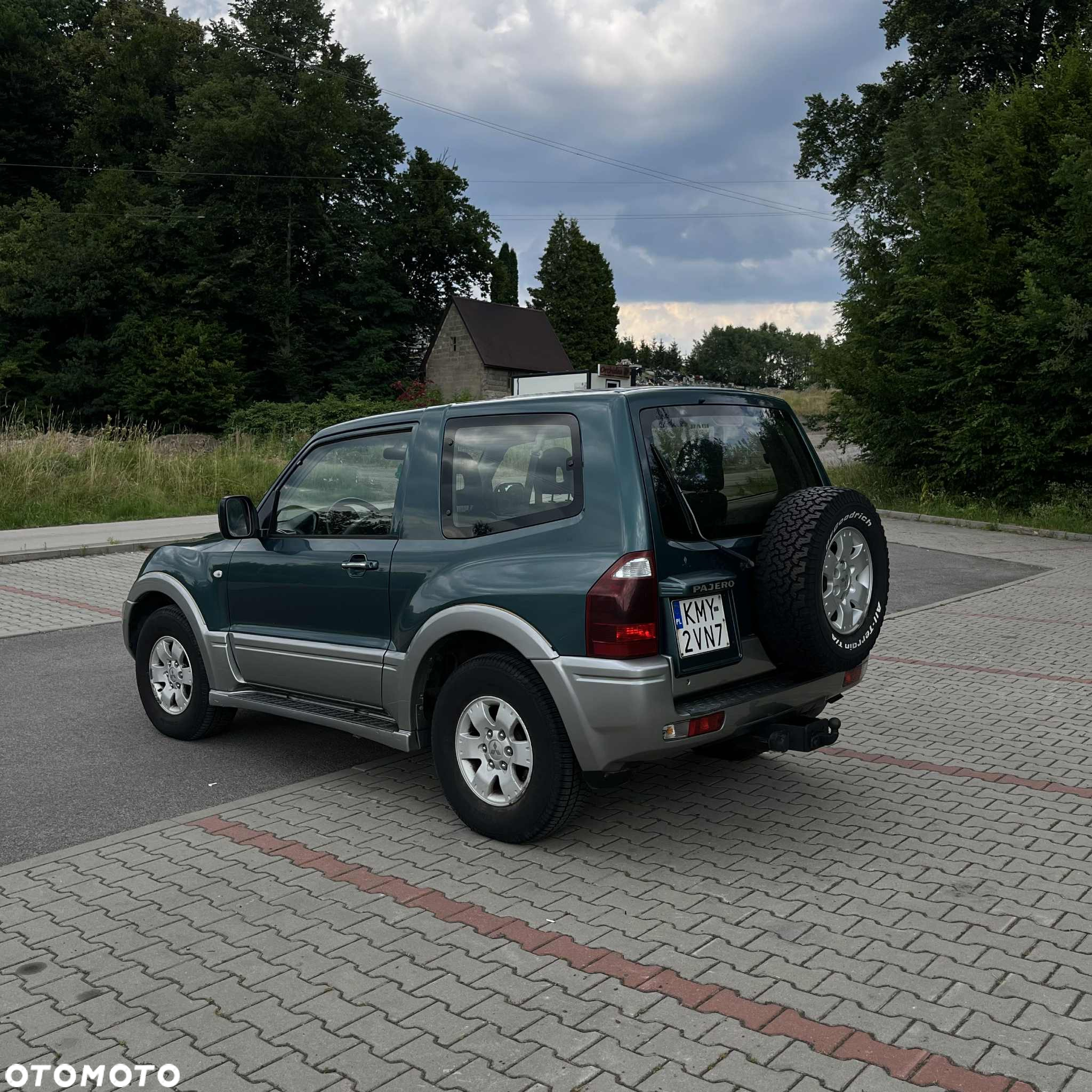 Mitsubishi Pajero - 5
