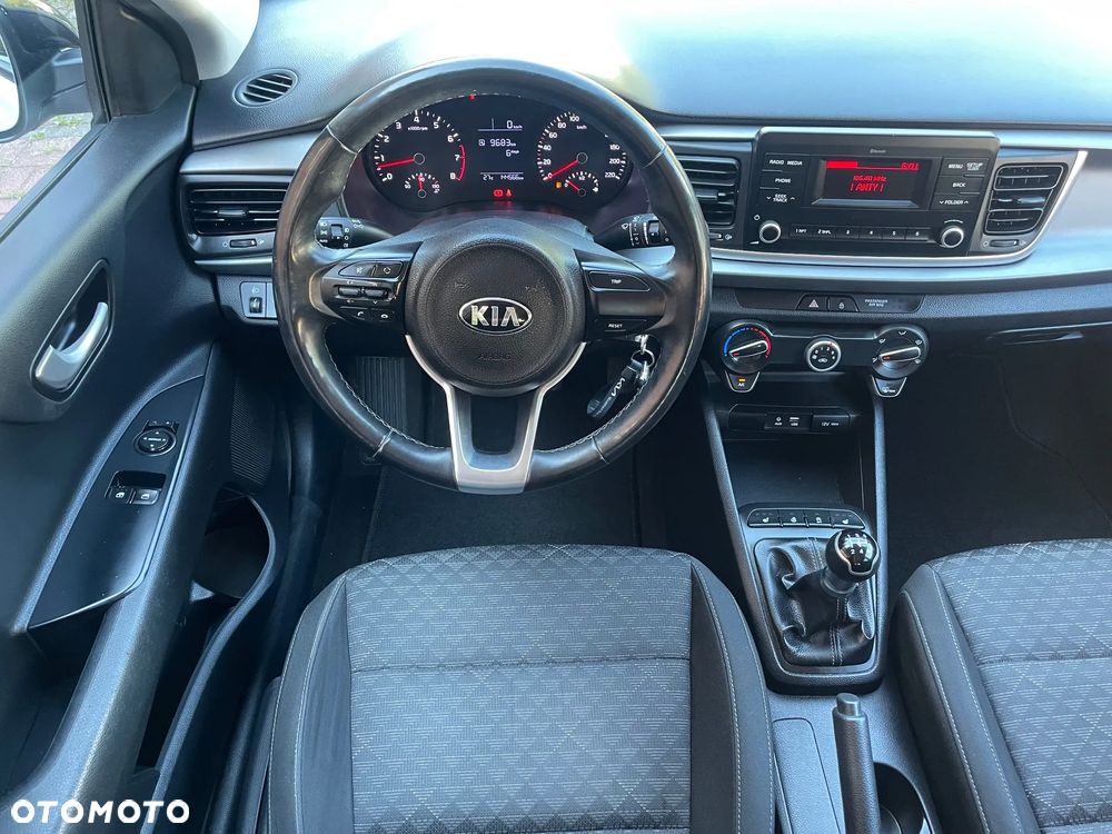Kia Rio 1.2 L - 10
