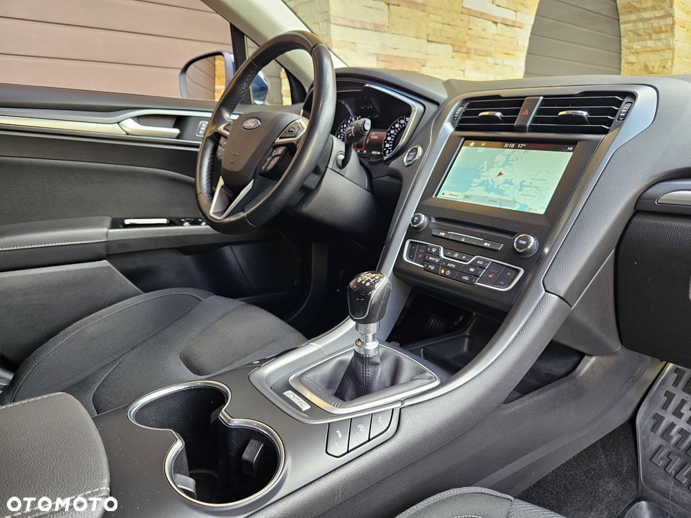 Ford Mondeo - 23