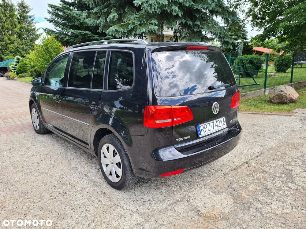 Volkswagen Touran - 14