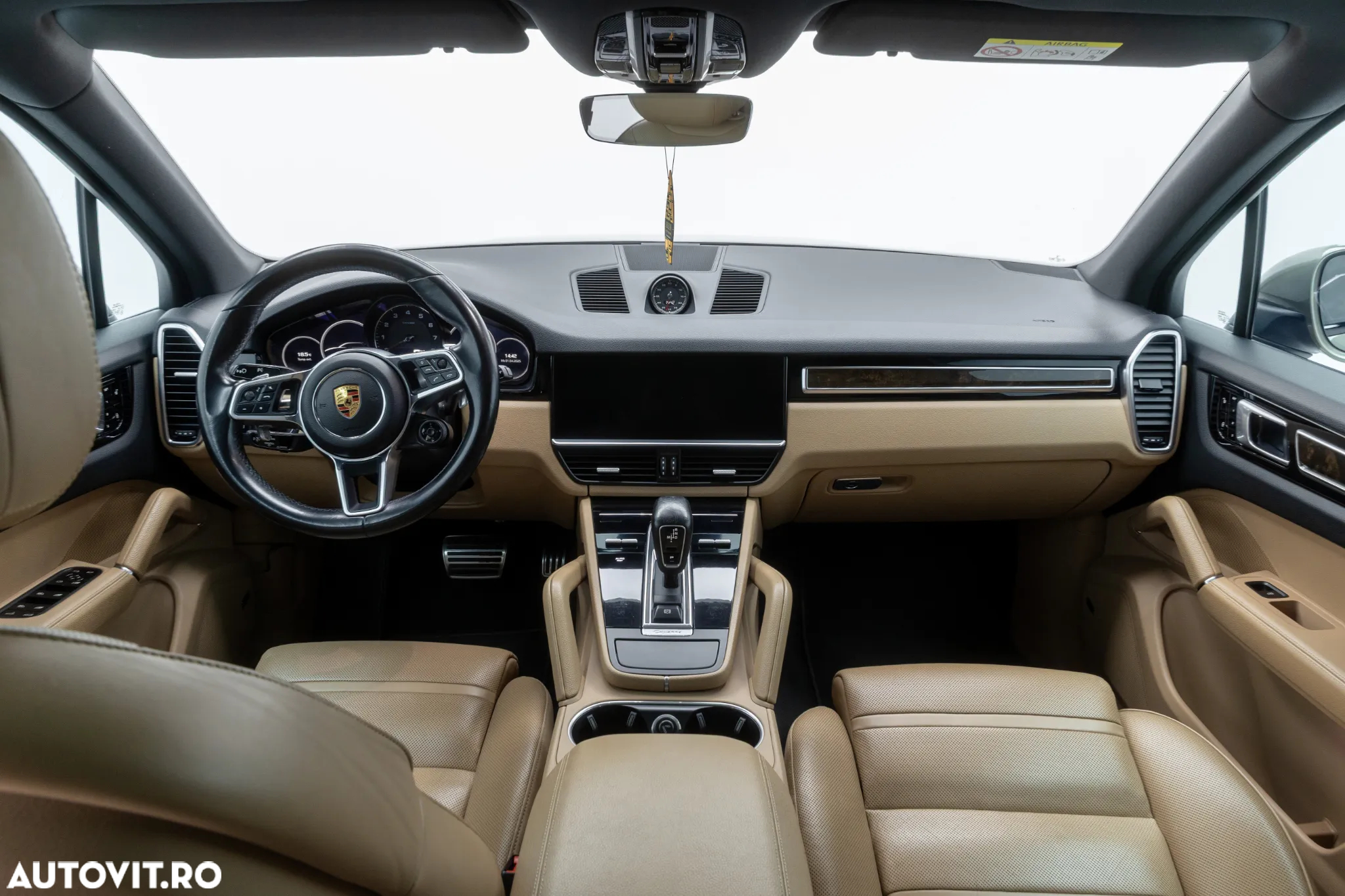 Porsche Cayenne S - 23