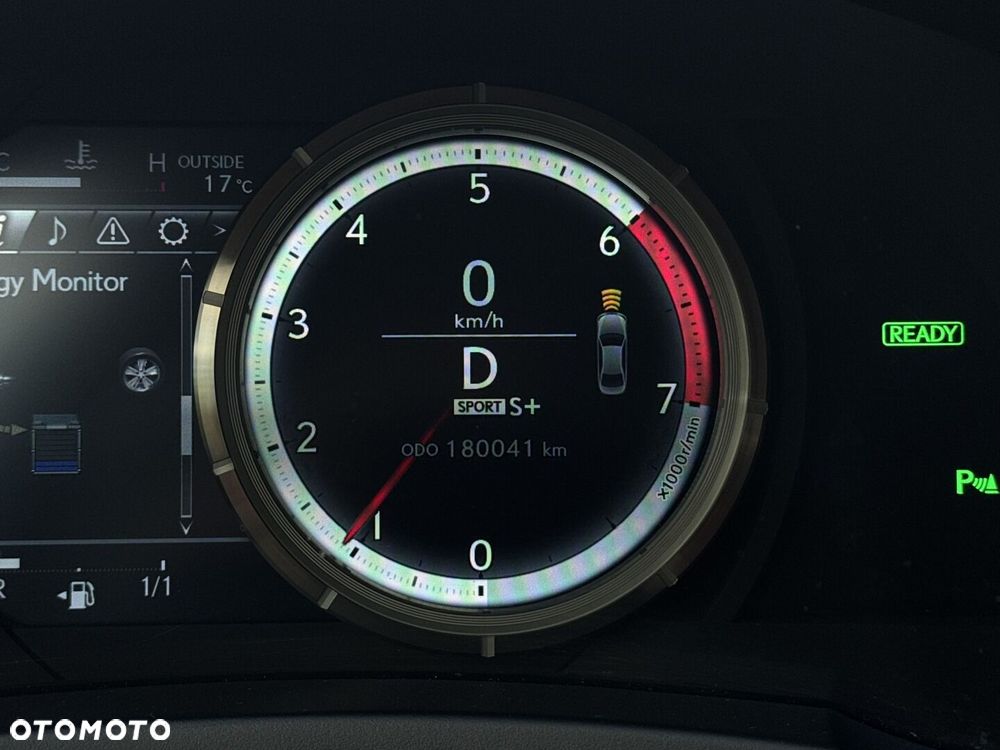 Lexus IS - 25