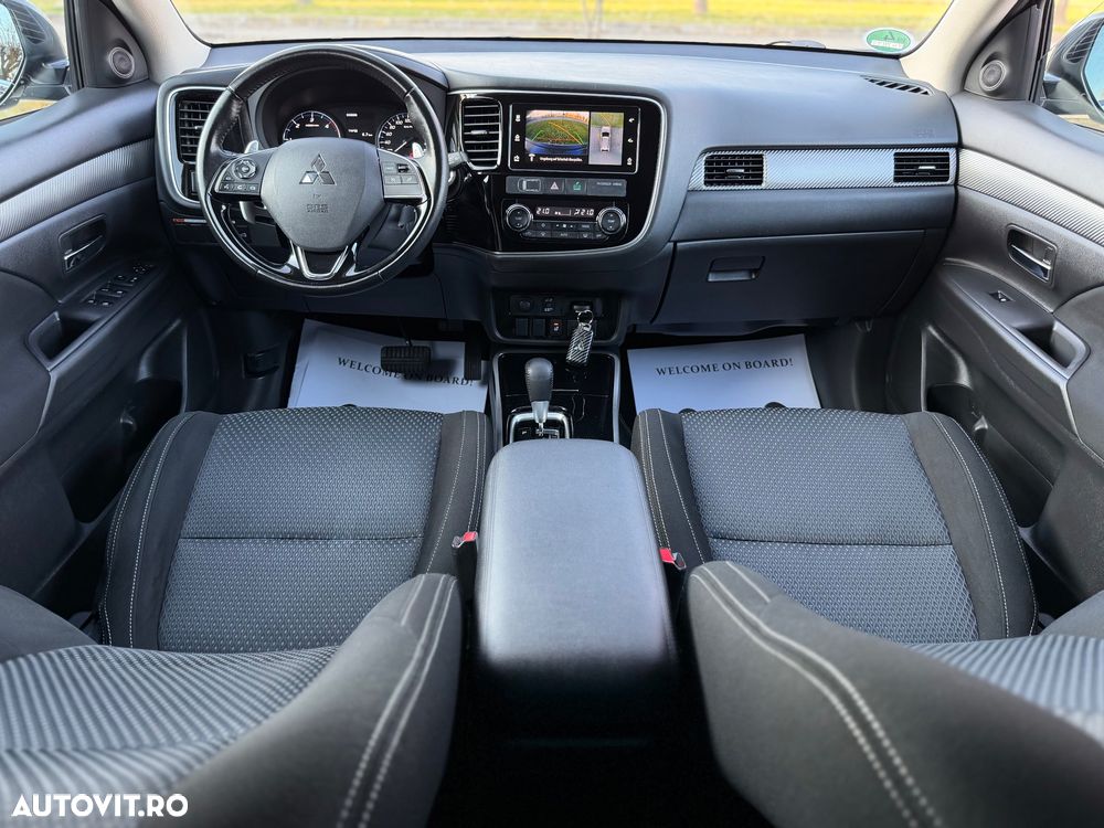 Mitsubishi Outlander 2.2 DI-D 4WD Automatik Edition+ - 13