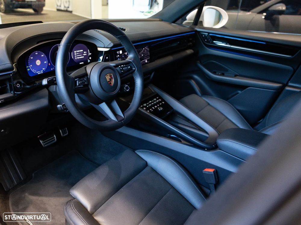 Porsche Macan Electric 4S - 26