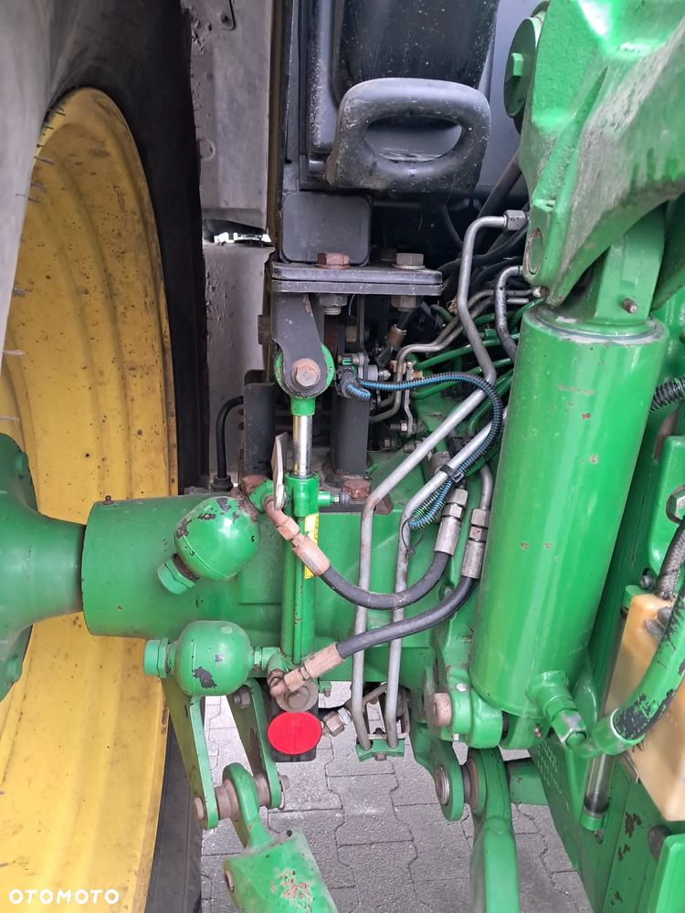 John Deere 6125R - 6