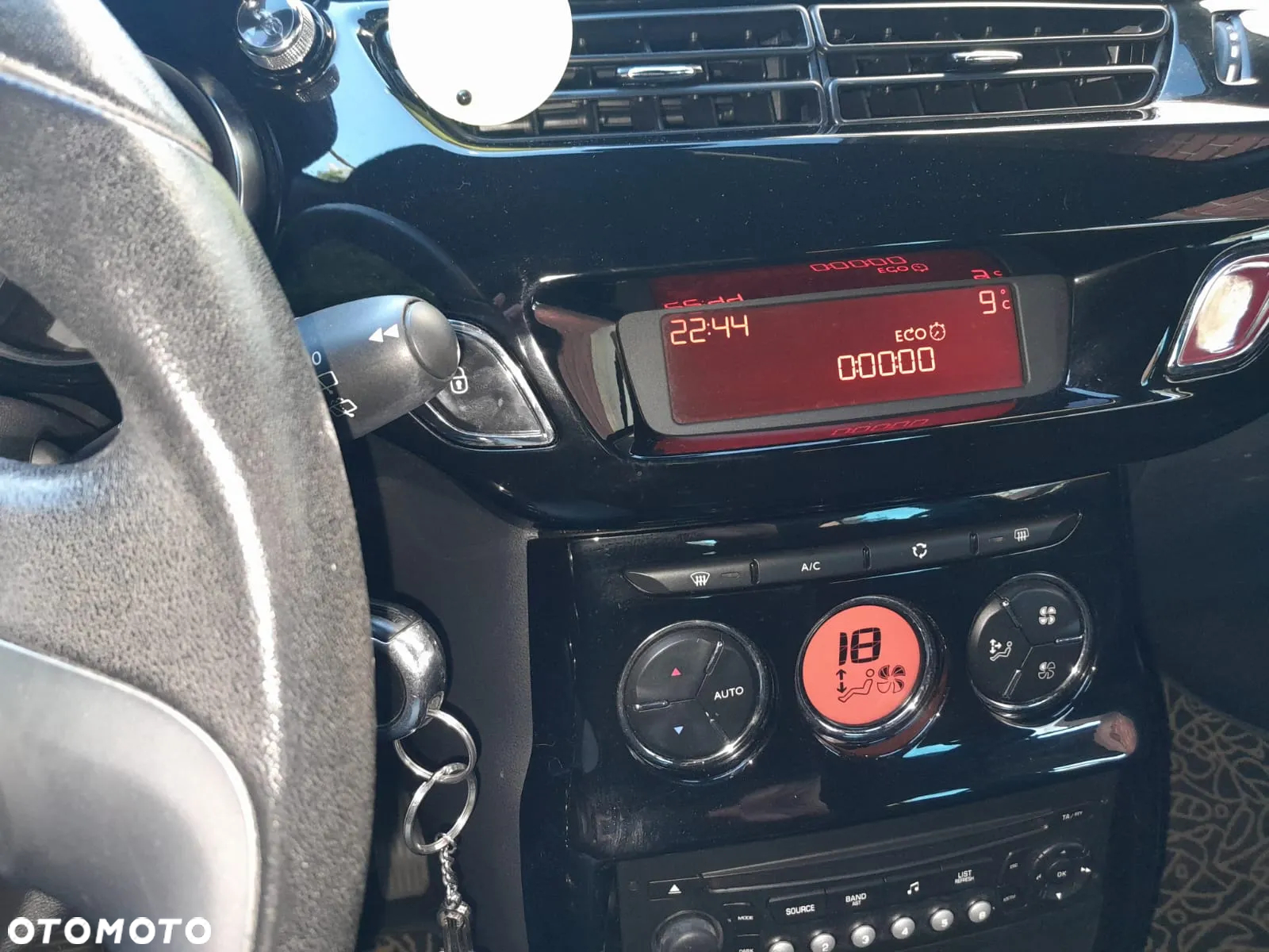 Citroën DS3 1.6 e-HDi SoChic - 17