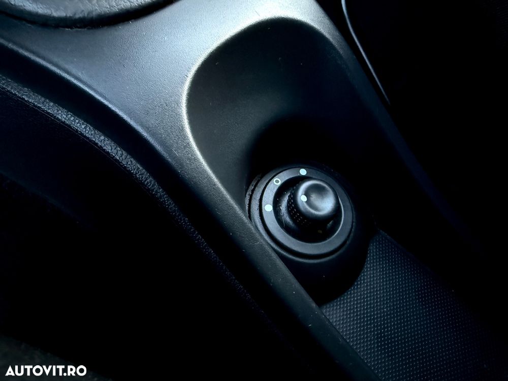 Dacia Duster 1.6 16V 105 4x2 Laureate - 33