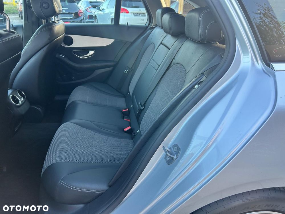 Mercedes-Benz Klasa C 220 d 9G-TRONIC AMG Line - 22