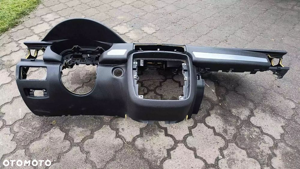 W251 deska rozdzielcza stan idealny EU czarna R Klasa Mercedes - 3