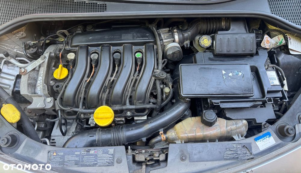 Renault Clio 1.6 16V Extreme - 25