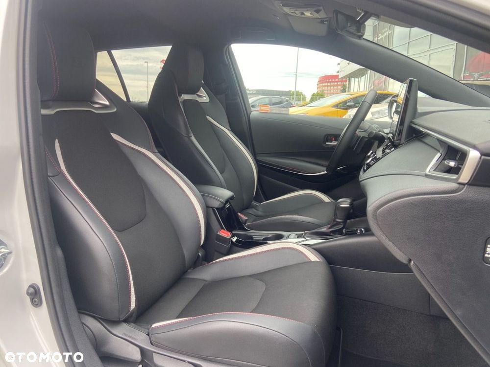 Toyota Corolla 2.0 Hybrid GR Sport Dynamic - 14