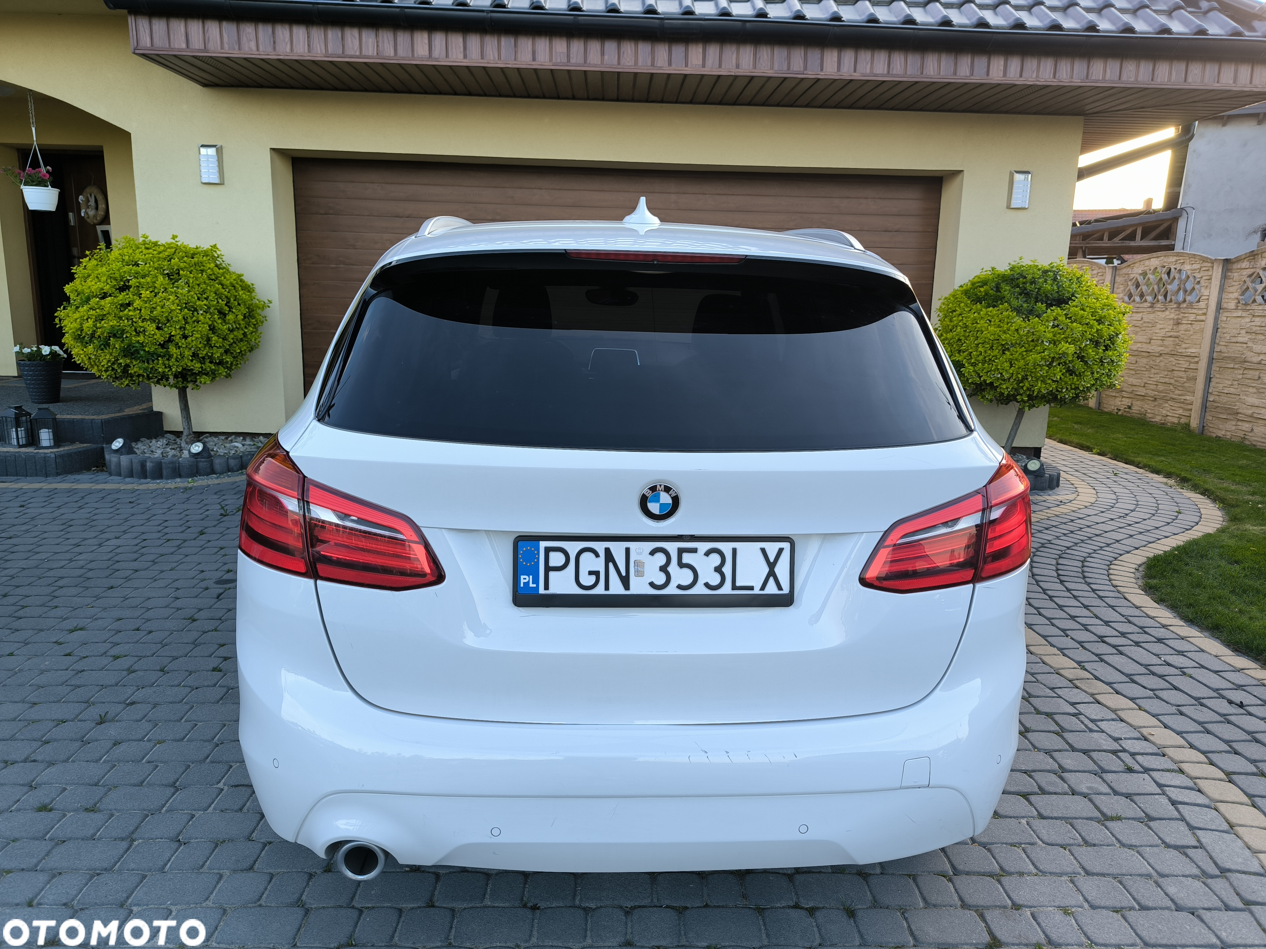 BMW Seria 2 216d - 6
