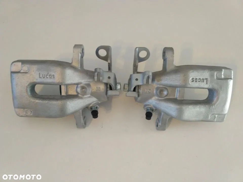 Zacisk tył Lewy Prawy Peugeot 307 308 Citroen C4 - 1