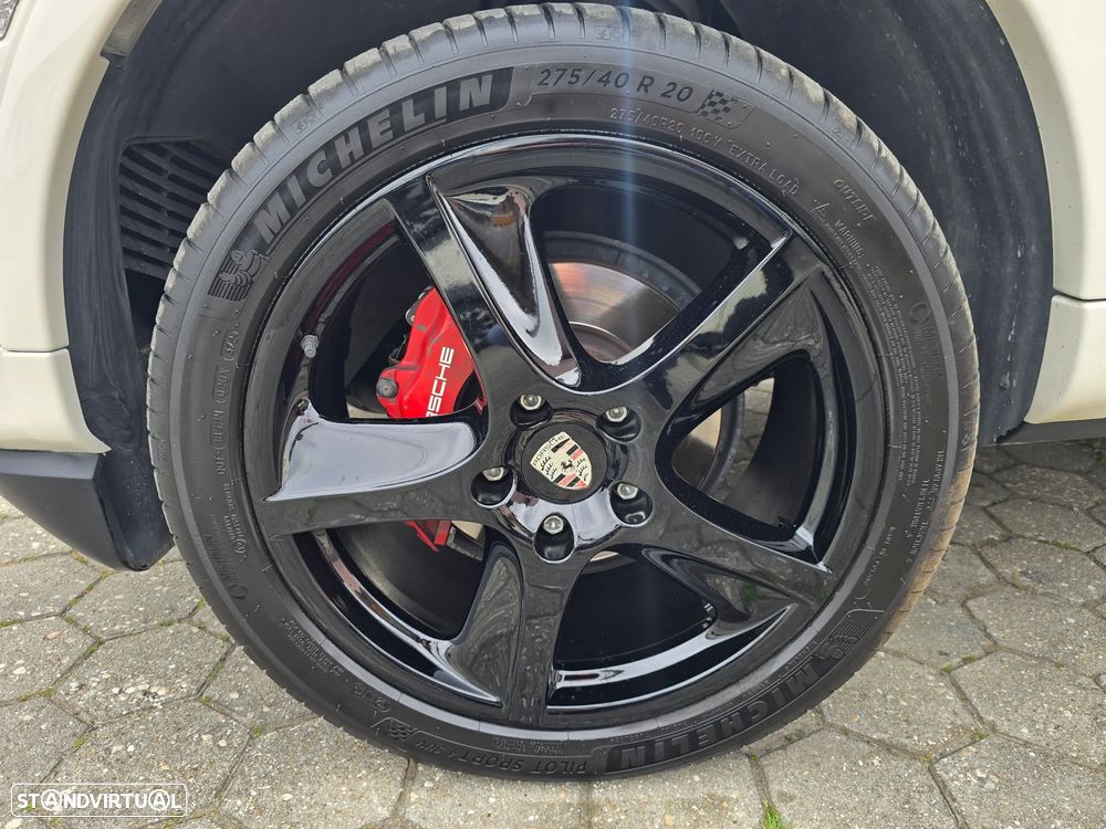 Porsche Cayenne Tiptronic S - 10