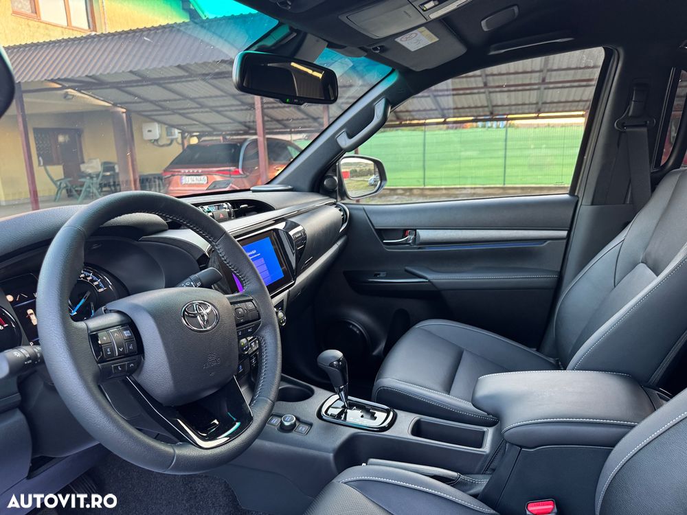 Toyota Hilux 2.8D 204CP 4x4 Double Cab AT MHEV Invincible - 26