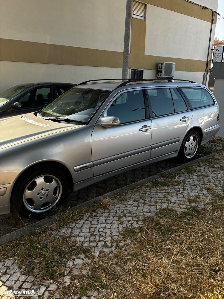 Mercedes-Benz E 220 - 4