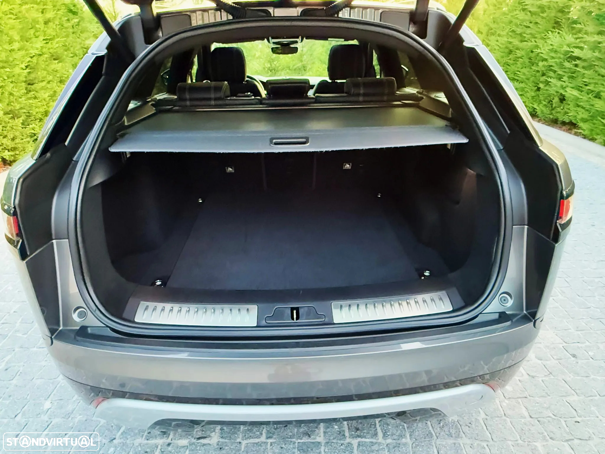 Land Rover Range Rover Velar 2.0 D R-Dynamic HSE - 28