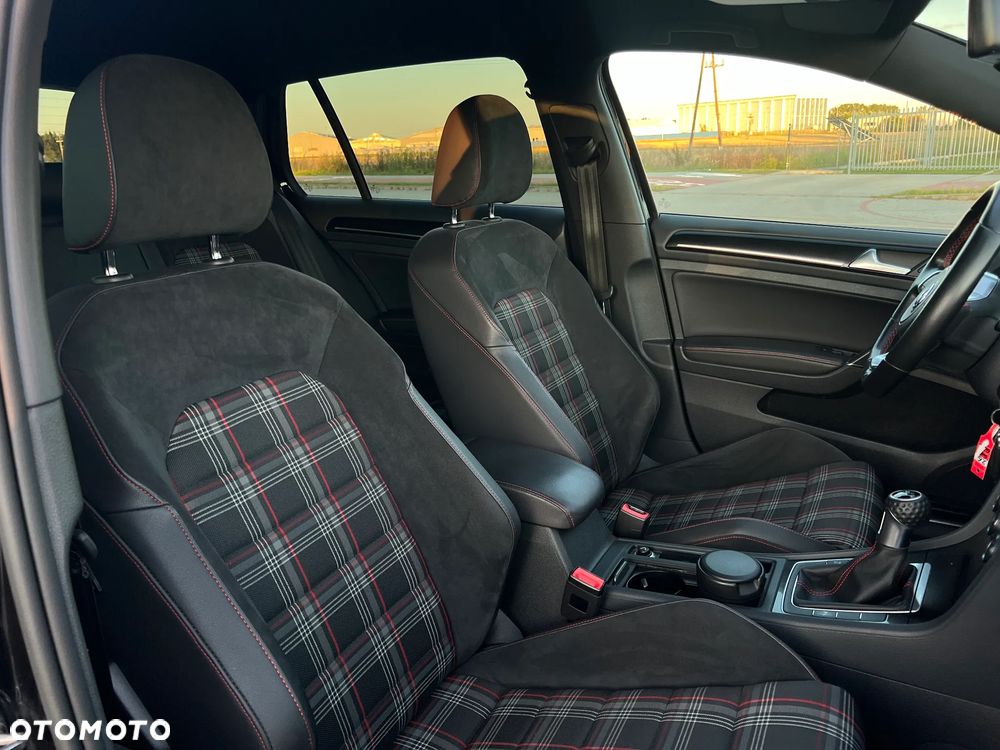Volkswagen Golf 2.0 TSI BMT GTI Performance - 21