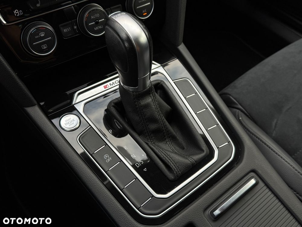 Volkswagen Passat - 18