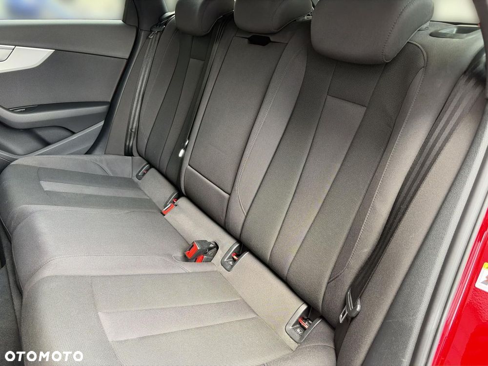 Audi A4 Avant - 9