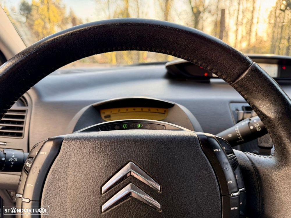 Citroën C4 1.4 16V SX RFM - 23