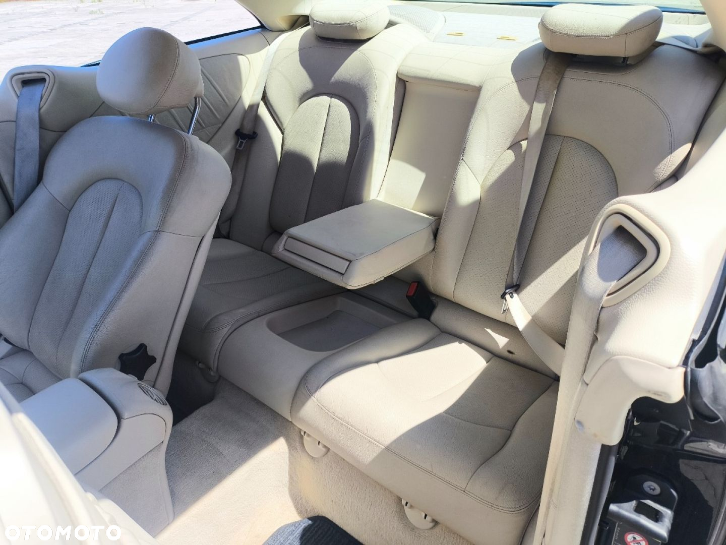 Mercedes-Benz CLK - 12