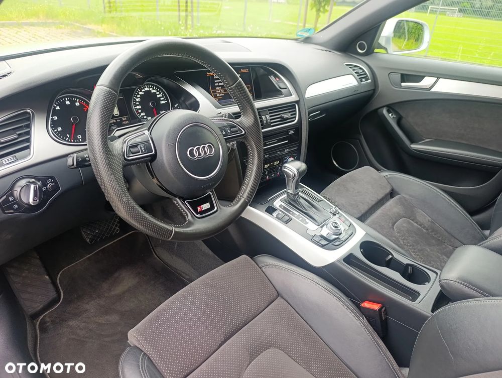 Audi A4 Avant 2.0 TFSI quattro S tronic S line Sportpaket - 13