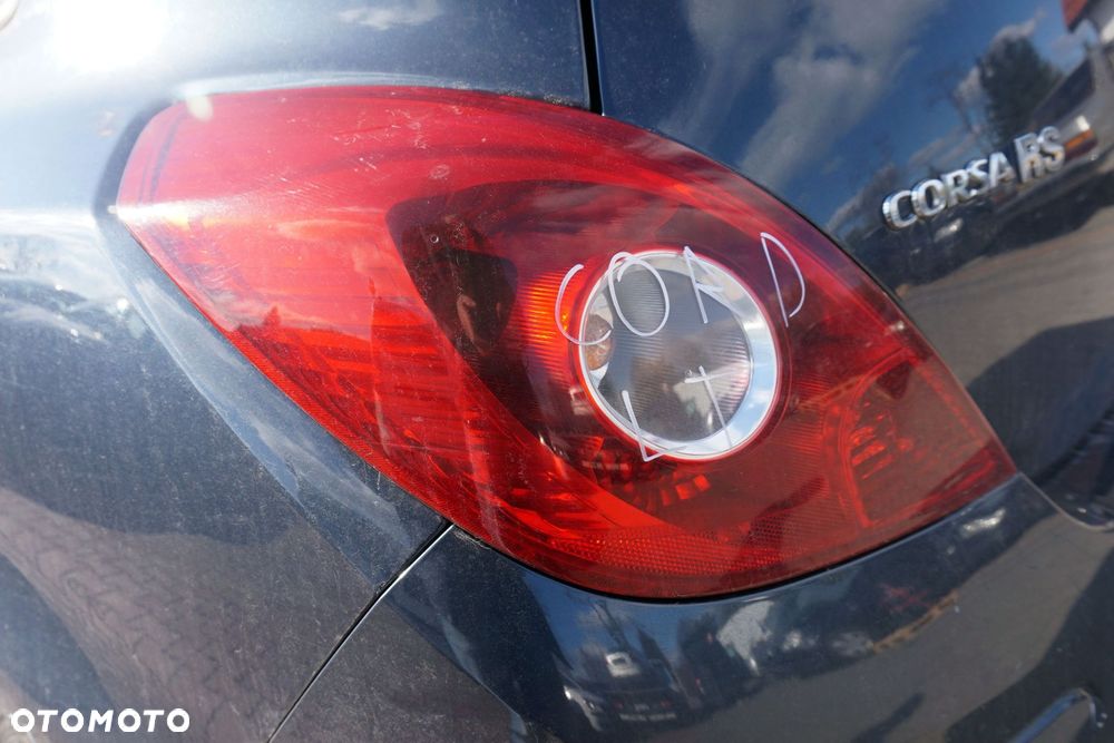LAMPA TYLNA LEWA CORSA D IV 3D HB  OPEL 2006-2011 - 1
