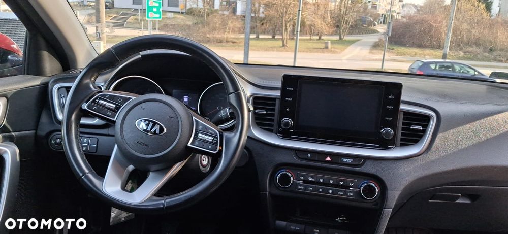 Kia XCeed 1.4 T-GDI M - 4