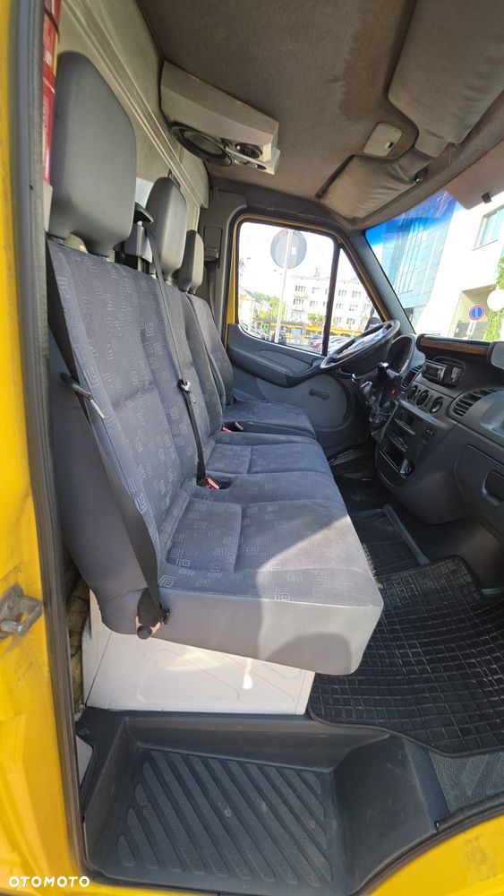 Mercedes-Benz Sprinter - 22
