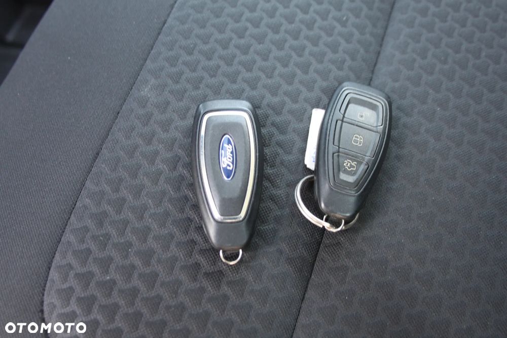 Ford Kuga 1.5 EcoBoost 2x4 Individual - 33