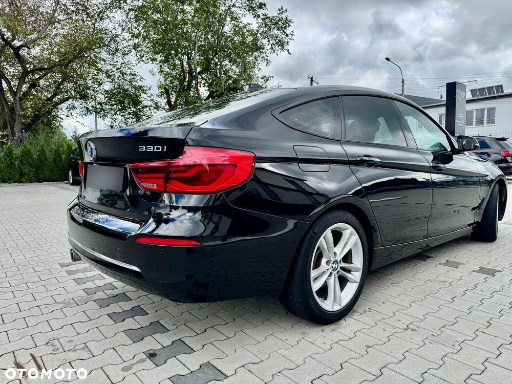 BMW 3GT 330i xDrive - 3