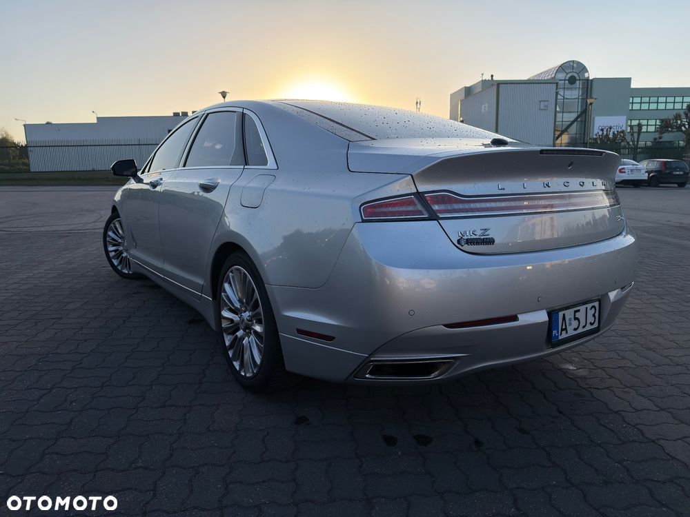 Lincoln MKZ - 9