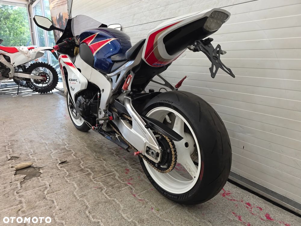 Honda CBR - 13