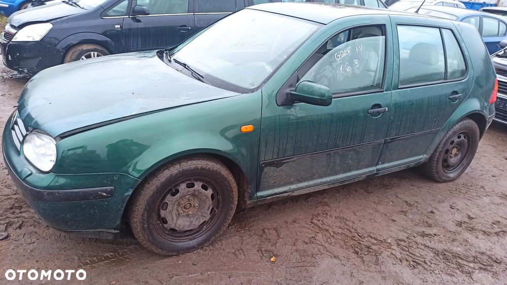 VW GOLF IV 1.6 BENZYNA - 1
