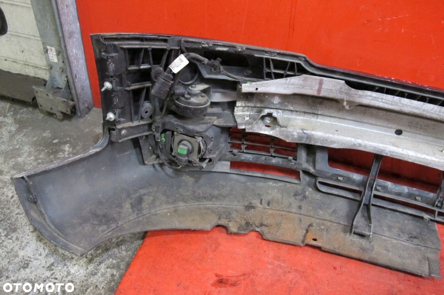 AUDI A4 B6 8E ZDERZAK PRZEDNI PRZÓD BELKA WZMOCNIENIE HALOGEN LZ9Y - 11