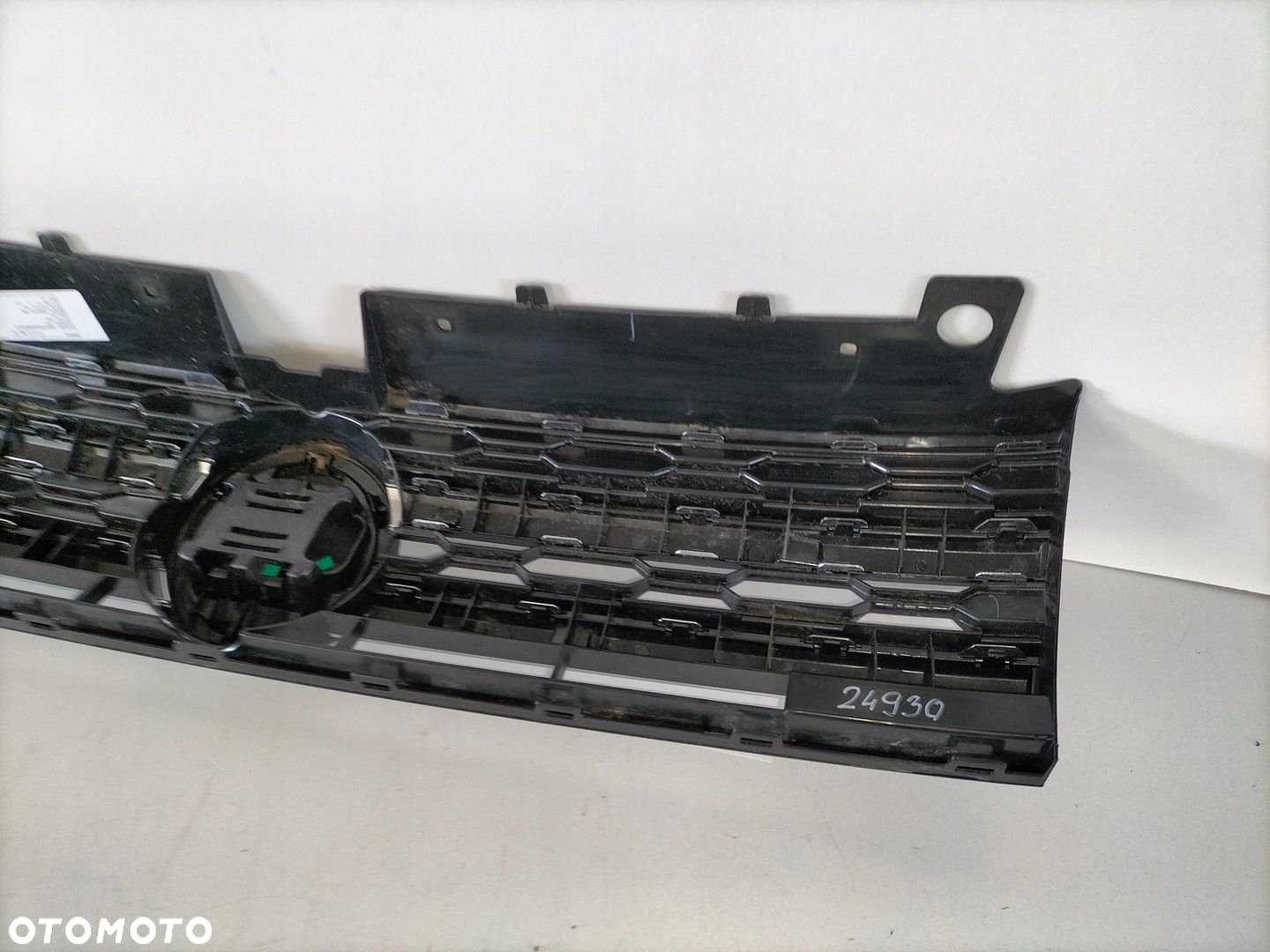 Atrapa kratka grill VW THARU 18- - 5