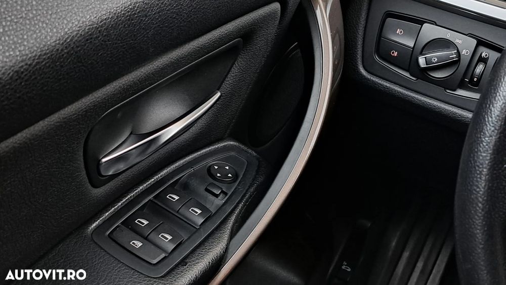 BMW Seria 3 320d Efficient Dynamic Edition Blue Performance Modern Line - 13