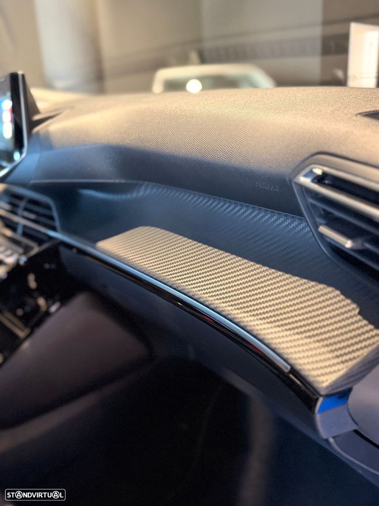 Peugeot 2008 1.2 PureTech Allure Pack - 33