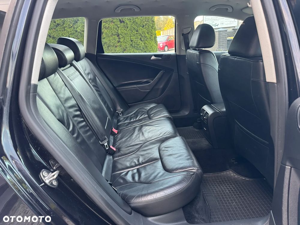 Volkswagen Passat 2.0 TDI Comfortline - 33