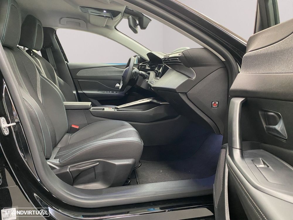 Peugeot 408 1.2 Hybrid Allure e-DCS6 - 16