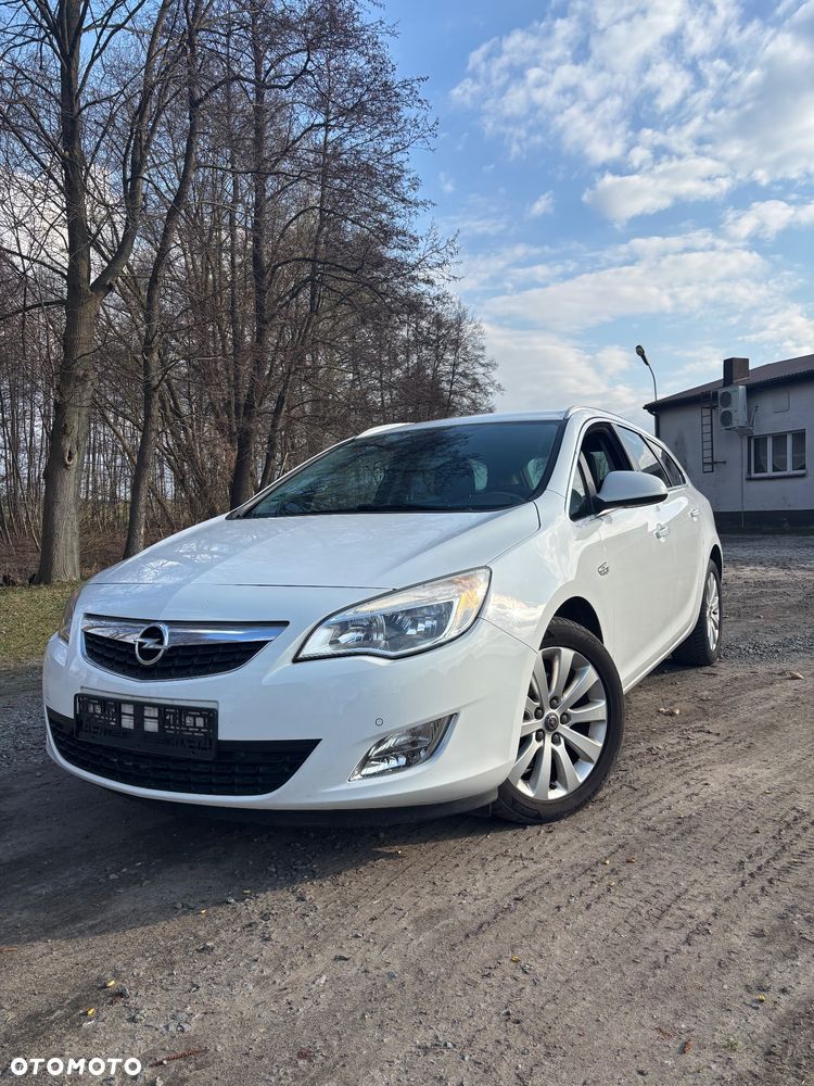 Opel Astra 1.7 CDTI DPF NAVI - 1