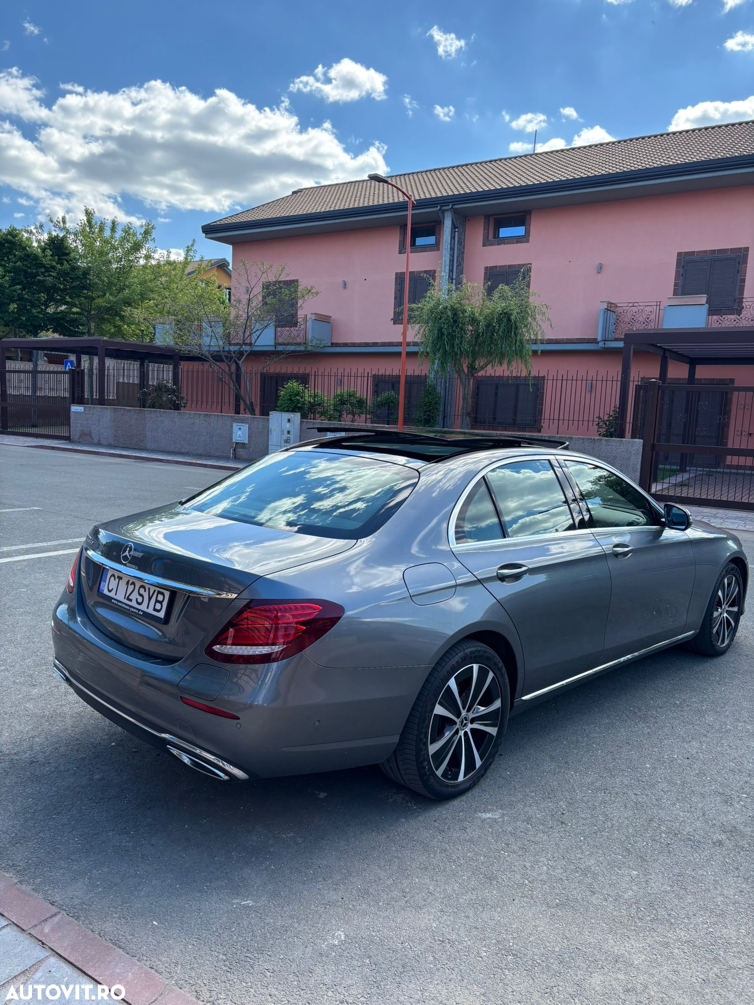 Mercedes-Benz E 300 - 3